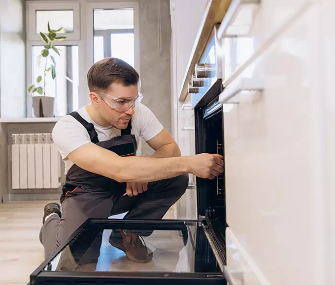 Why Hudson Bakers Rely on Hudson Appliance Repairs for Every Electric Oven Fix?